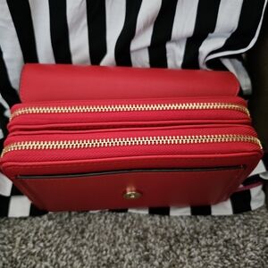 Small woman crossbody clutch